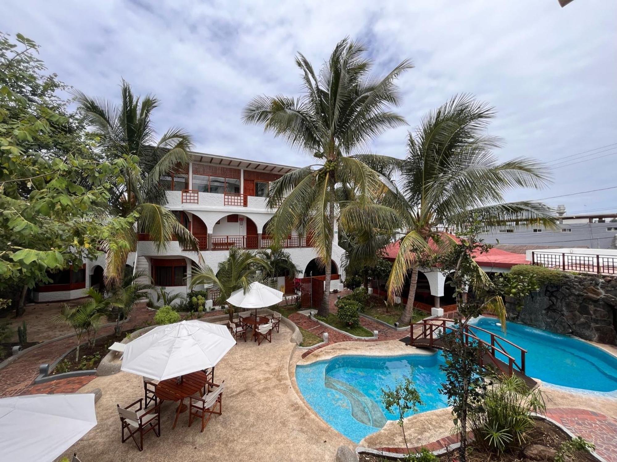 Hotel Silberstein Puerto Ayora  Exterior photo